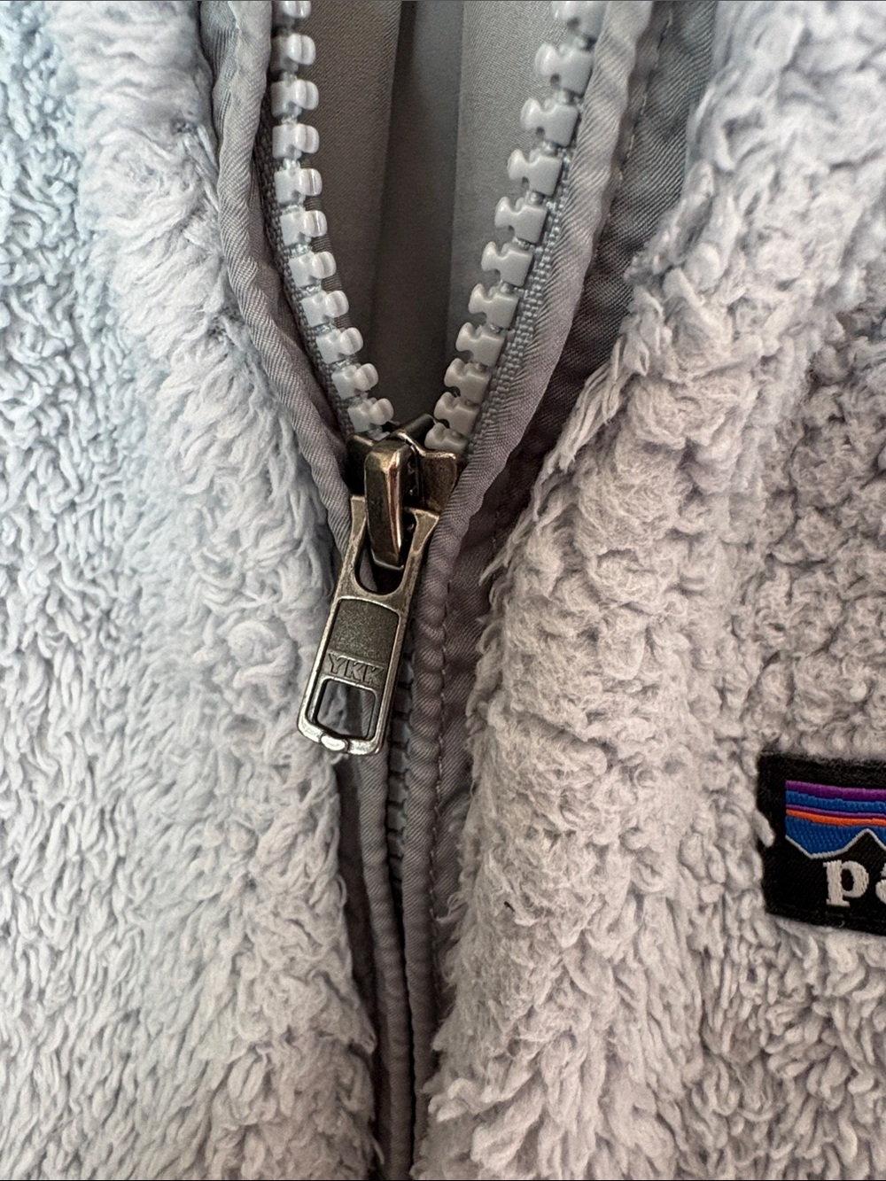 Patagonia Light Gray Fleece Vest with Logo - Picture 6 of 9